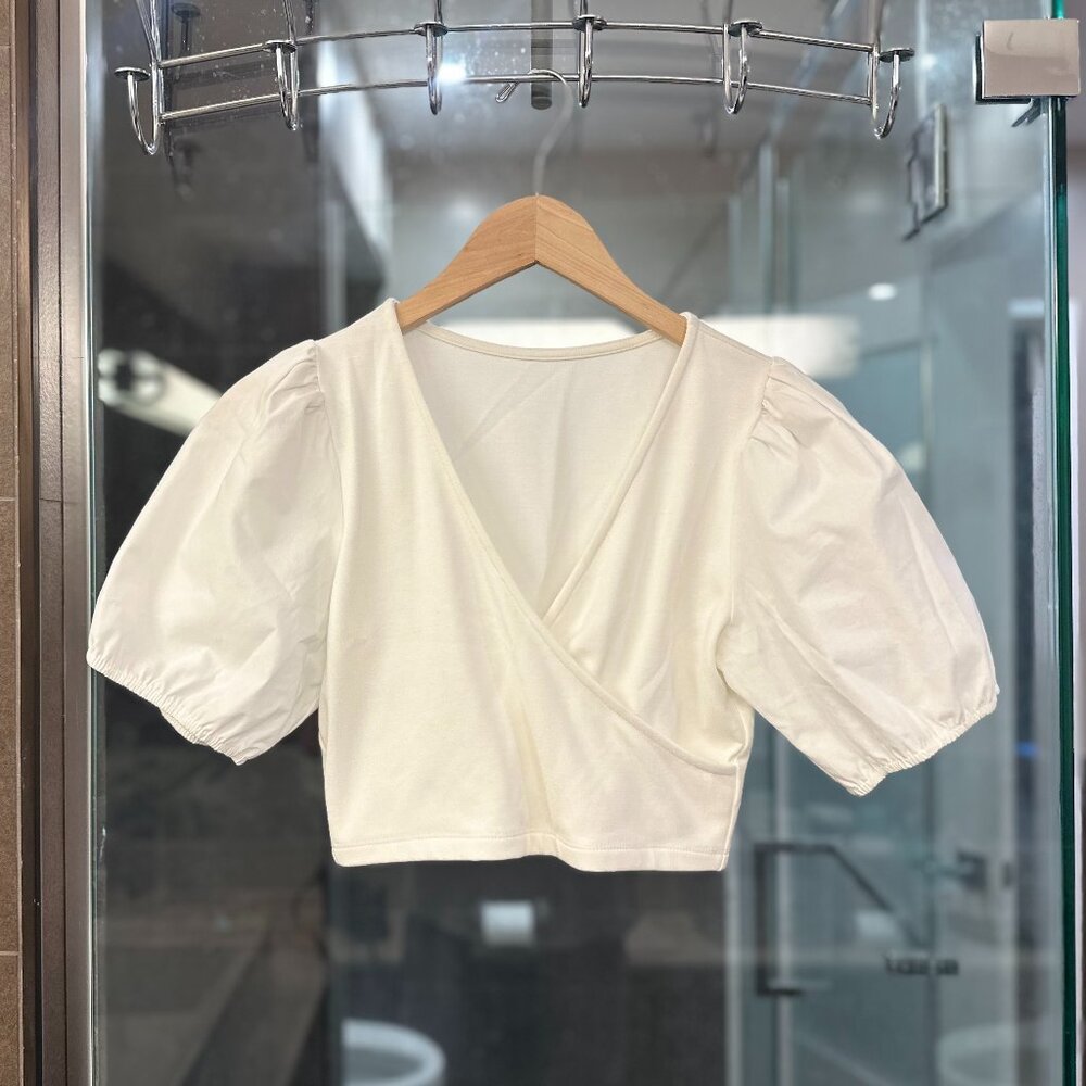 (NWOT) NLT Cotton-Poplin Puff Sleeve V-Neck Crossover Cropped Blouse (White) - Picture 6 of 14